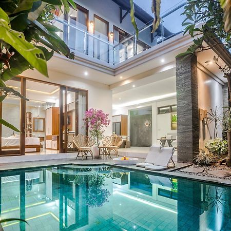 Villa Amelie By Jb Villas เซมินยัค ภายนอก รูปภาพ